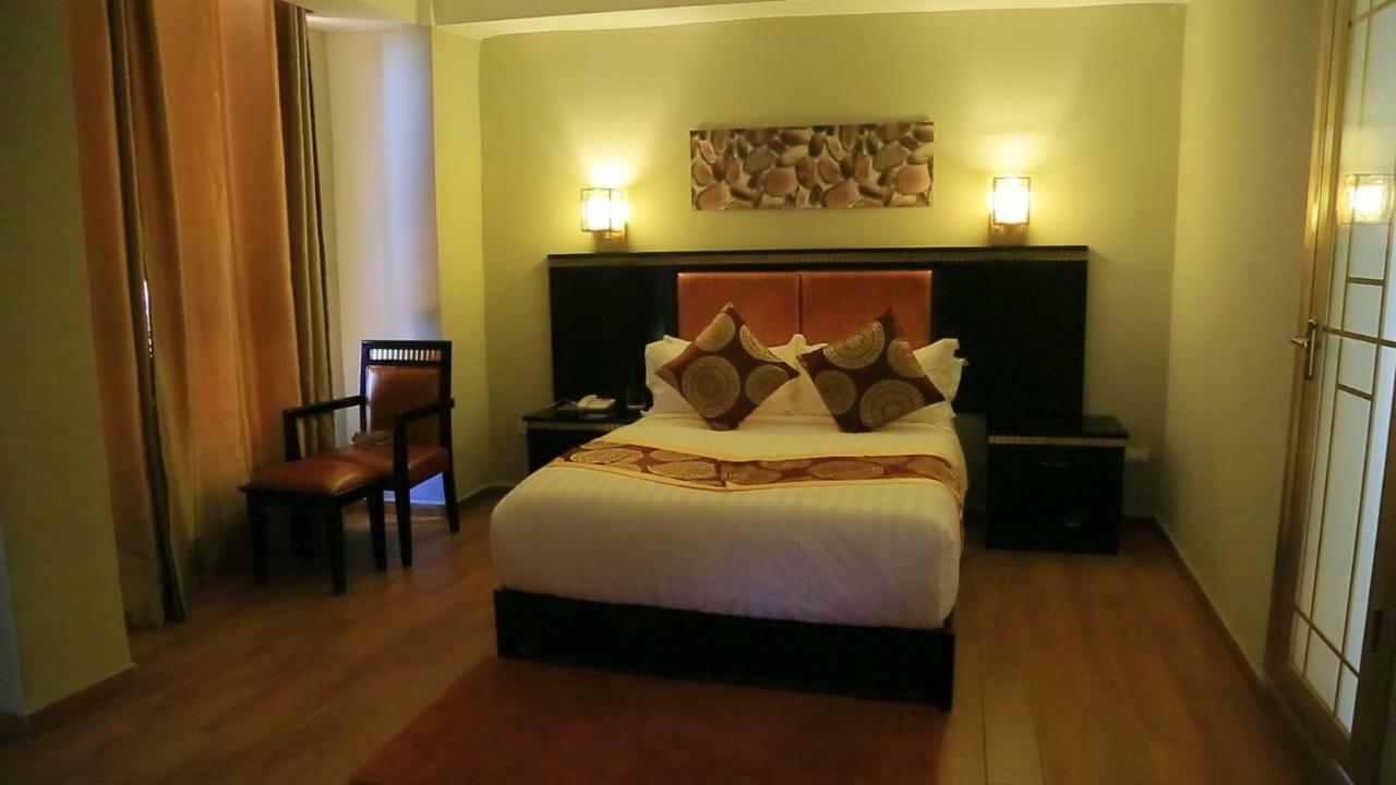 Zigzag Hotel And Spa Адис Абеба Екстериор снимка