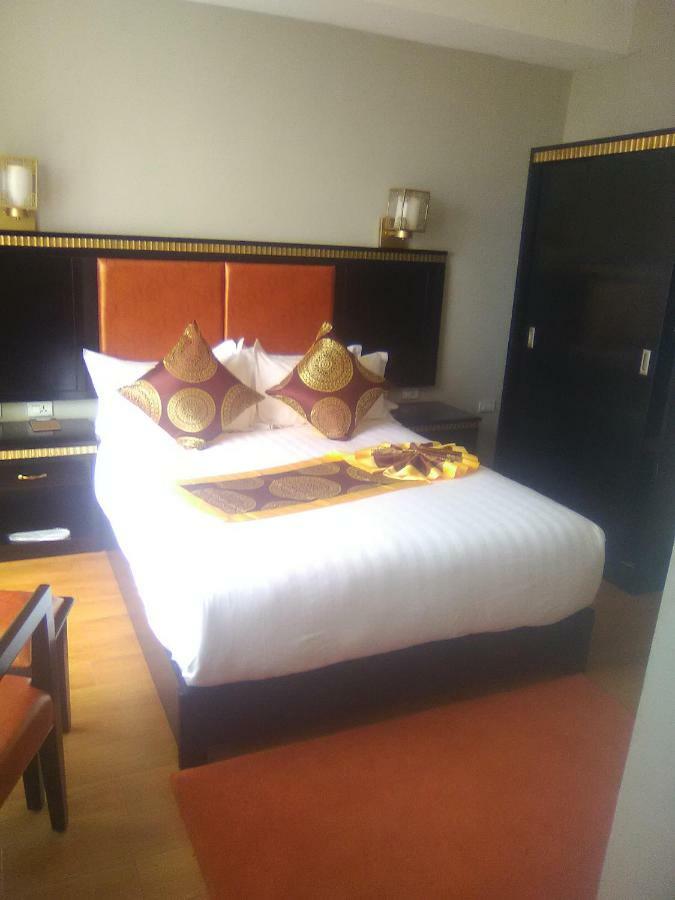 Zigzag Hotel And Spa Адис Абеба Екстериор снимка