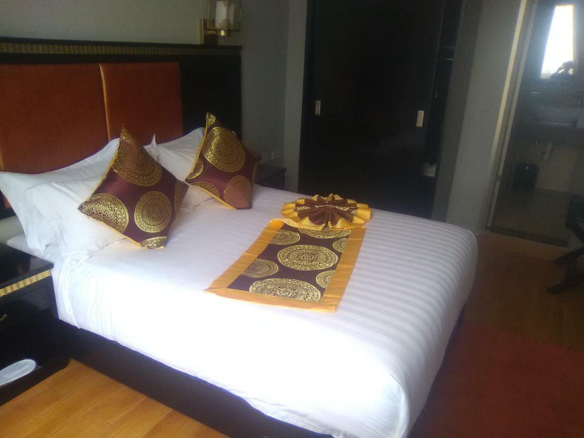 Zigzag Hotel And Spa Адис Абеба Екстериор снимка